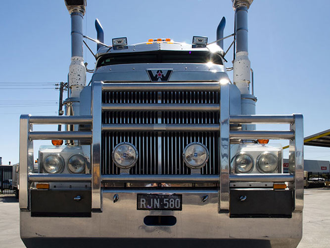 Front View Truck - Abnormal loads and towing in Tamworth, NSW