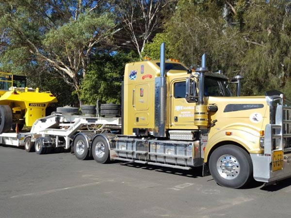 Special Towing truck - Heavy haulage, transport in Tamworth, NSW